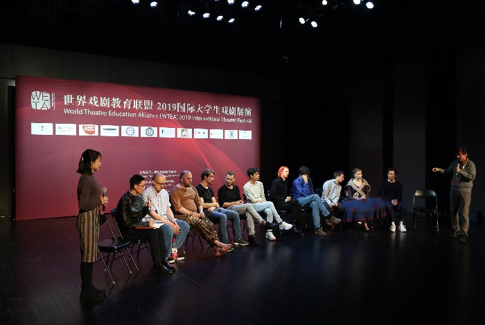 俄罗斯国立舞台艺术学院 演后谈_meitu_14.jpg
