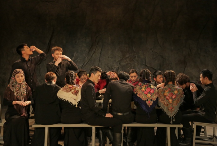 5.【5月，表演系2015级话剧影视表演双学位本科班实习演出剧目《上尉的女儿》在小剧场2上演】_meitu_42.jpg